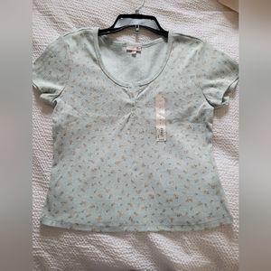 Brand New Henley Scoop Neck T